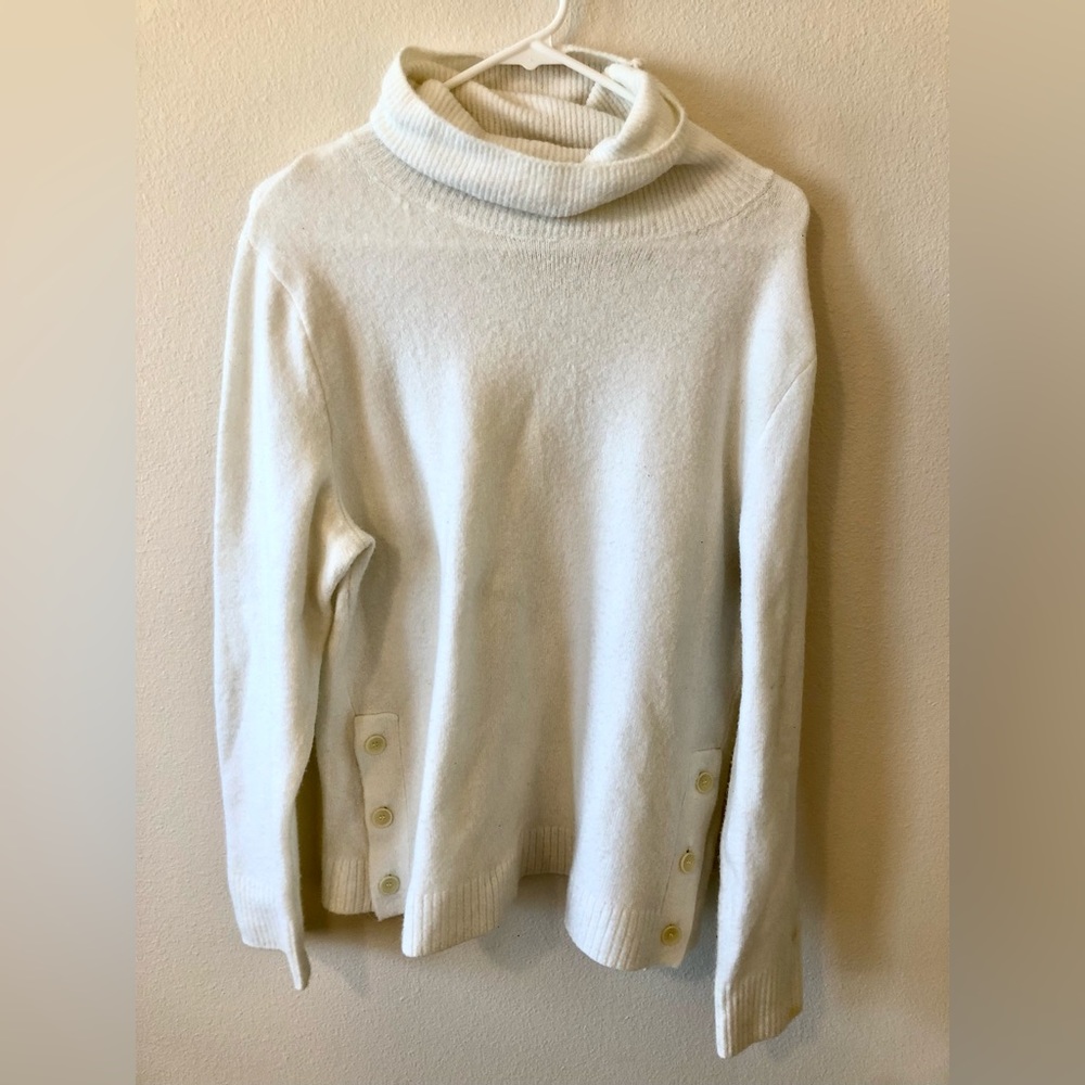 J. Crew White Sweater Women’s M
